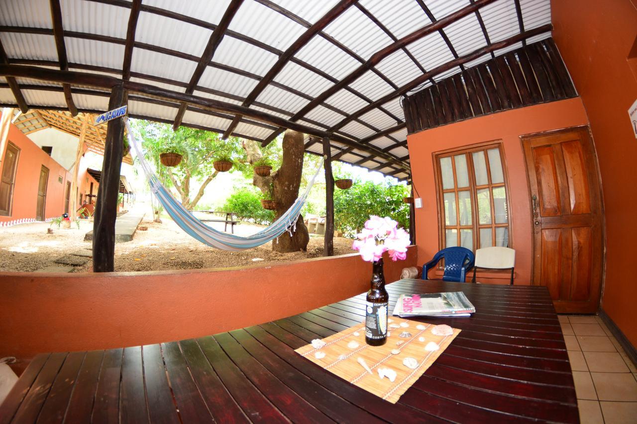 Tsunami Hostel Tamarindo Dış mekan fotoğraf