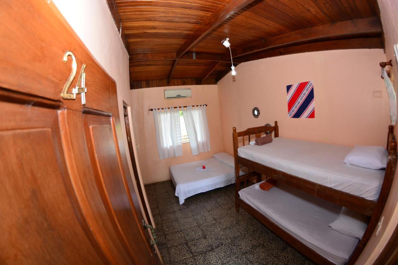 Tsunami Hostel Tamarindo Dış mekan fotoğraf